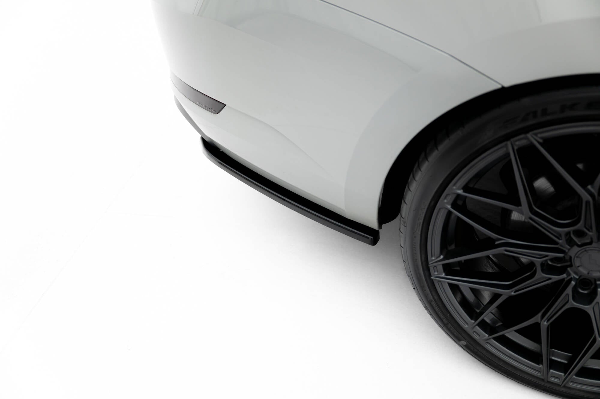 Maxton Design Splitters laterales traseros V.2 para Skoda Superb Liftback / Combi Mk3 - imagen 3