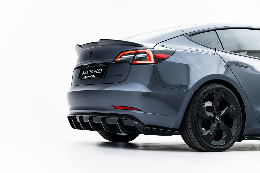 Maxton Design Splitters laterales traseros V.2 para Tesla Model 3 - imagen 3