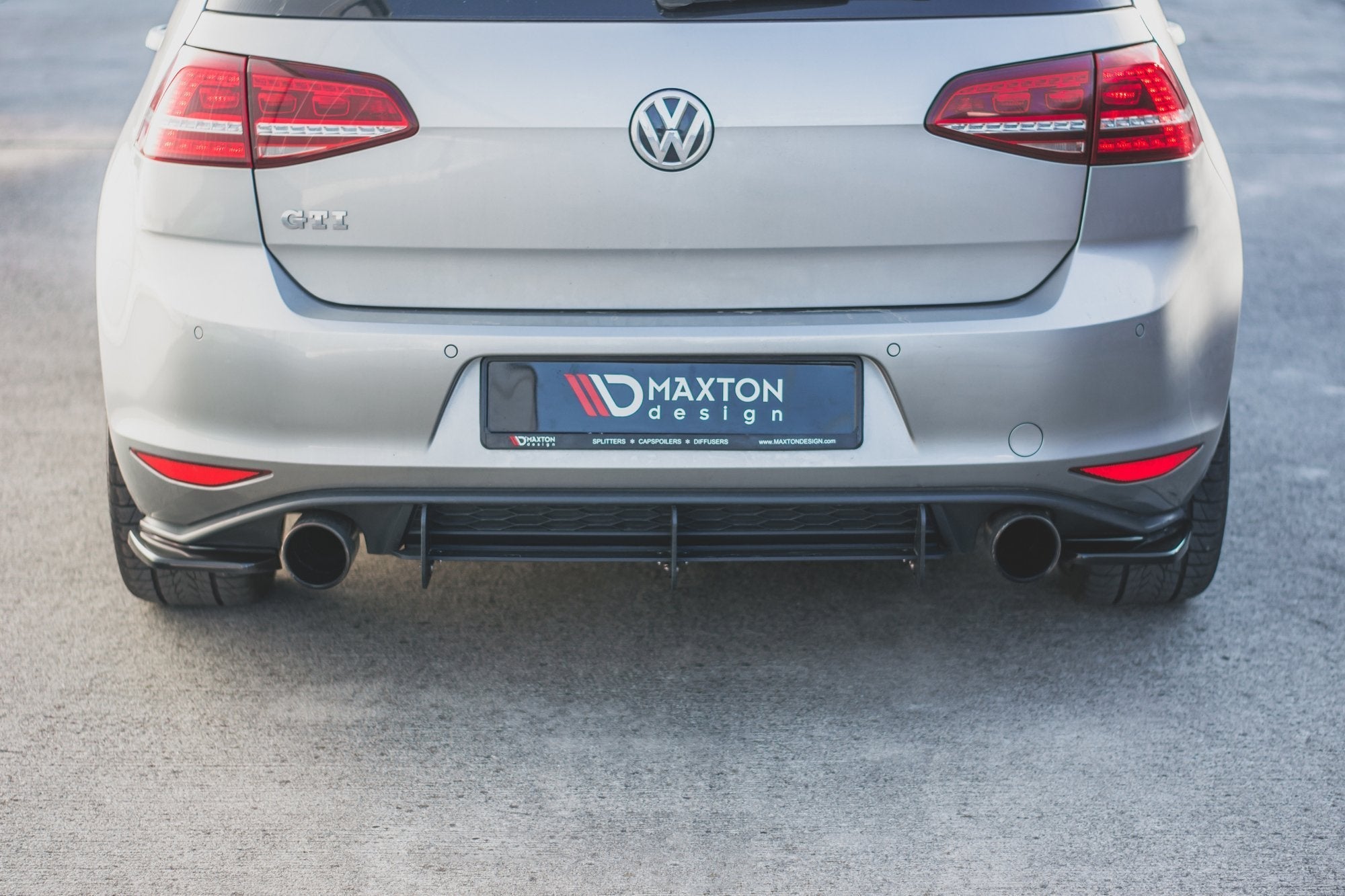 Maxton Design Splitters laterales traseros V.2 para Volkswagen Golf Mk7 GTI - imagen 2
