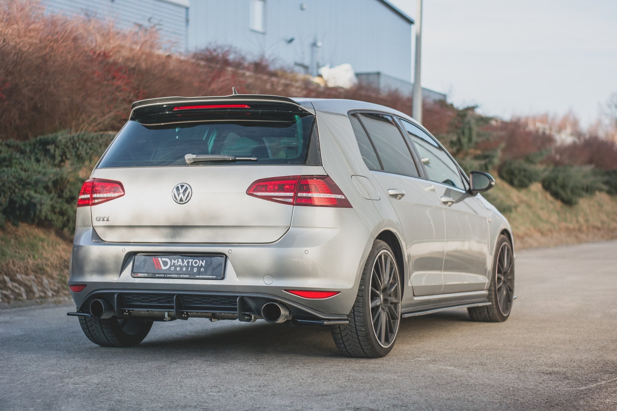 Maxton Design Splitters laterales traseros V.2 para Volkswagen Golf Mk7 GTI - imagen 4