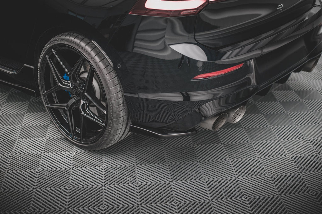 Maxton Design Splitters laterales traseros V.2 para Volkswagen Golf R Hatchback Mk8 - imagen 1