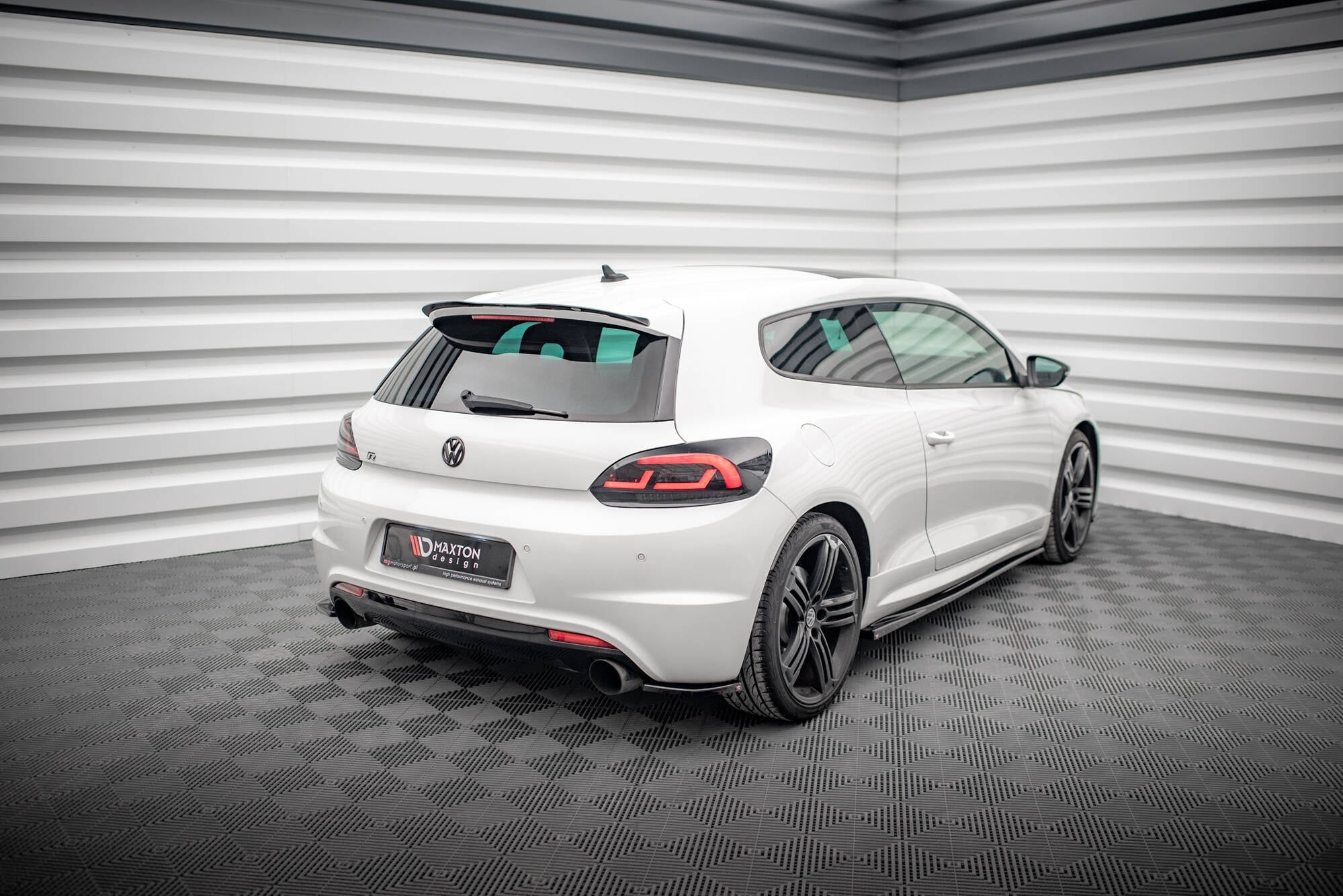 Maxton Design Splitters laterales traseros V.2 para Volkswagen Scirocco R Mk3 - imagen 2