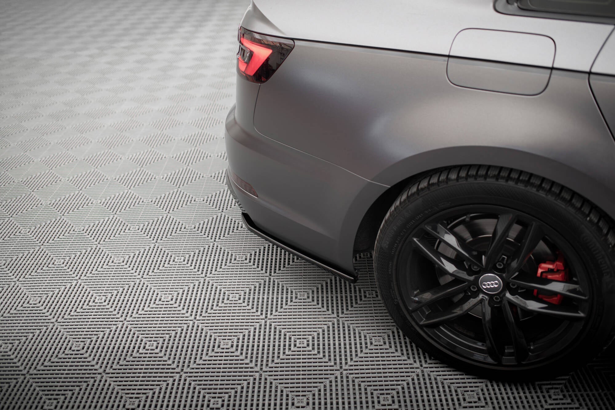 Maxton Design Splitters laterales traseros V.3 para Audi A4 S-line B9 - imagen 4