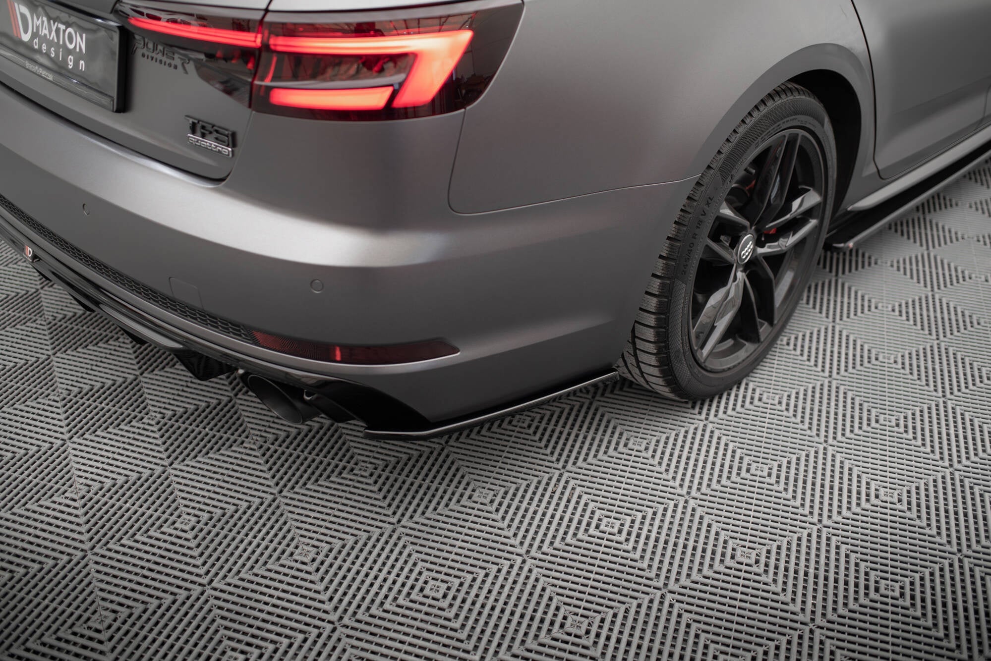 Maxton Design Splitters laterales traseros V.3 para Audi A4 S-line B9 - imagen 1
