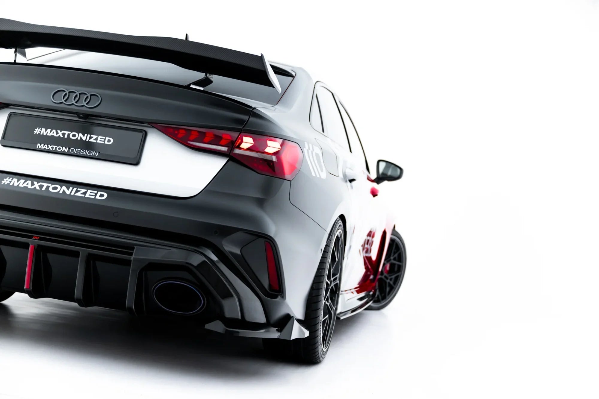 Maxton Design Splitters laterales traseros V.3 para Audi RS3 Sedan 8Y Facelift - imagen 1