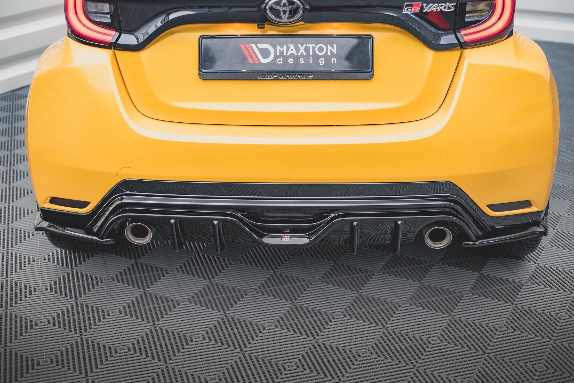 Maxton Design Splitters laterales traseros V.3 para Toyota GR Yaris Mk4 - imagen 4