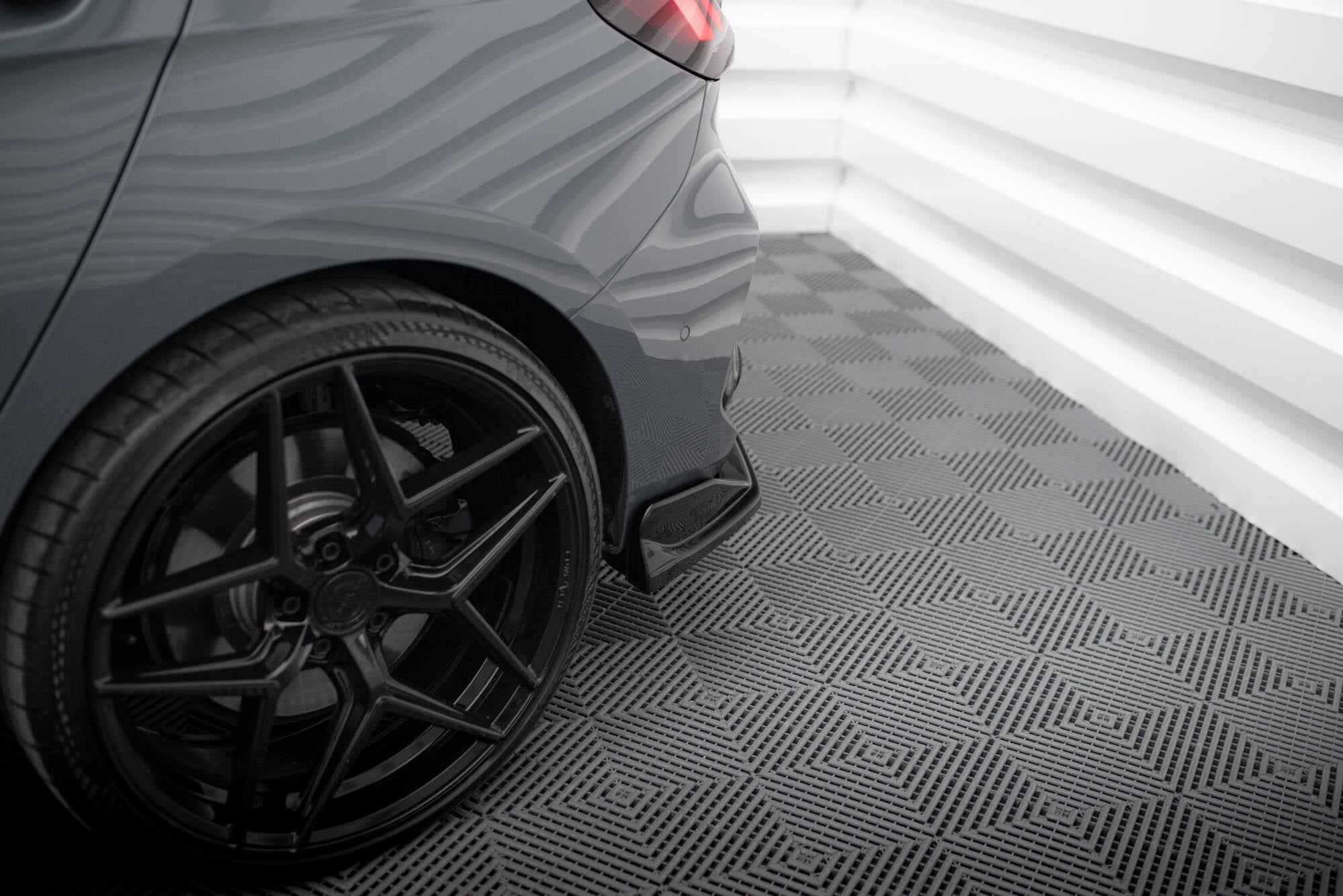 Maxton Design Splitters laterales traseros V.4 para BMW 1 M-Pack / M135i / 128ti F40 - imagen 2
