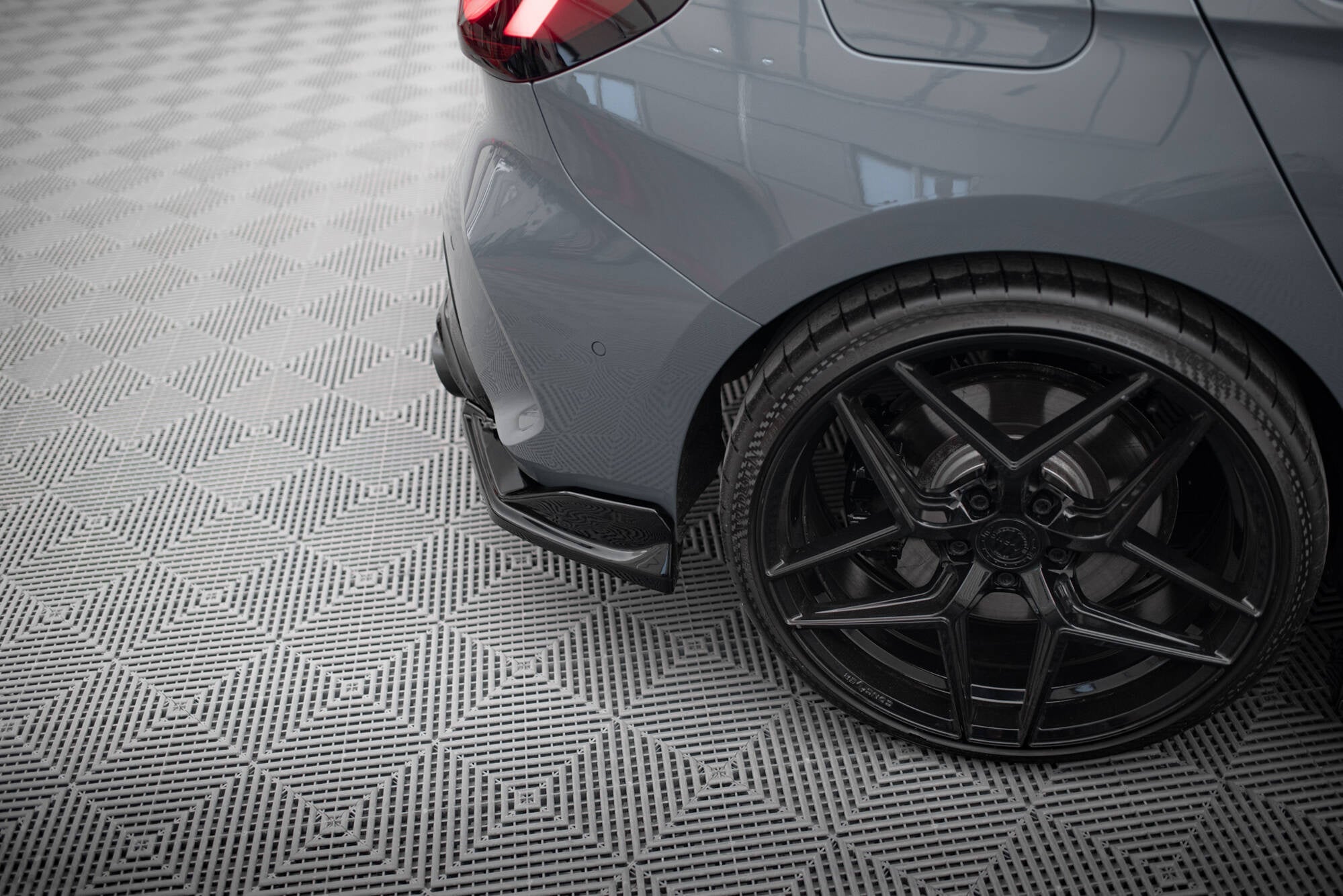 Maxton Design Splitters laterales traseros V.4 para BMW 1 M-Pack / M135i / 128ti F40 - imagen 3
