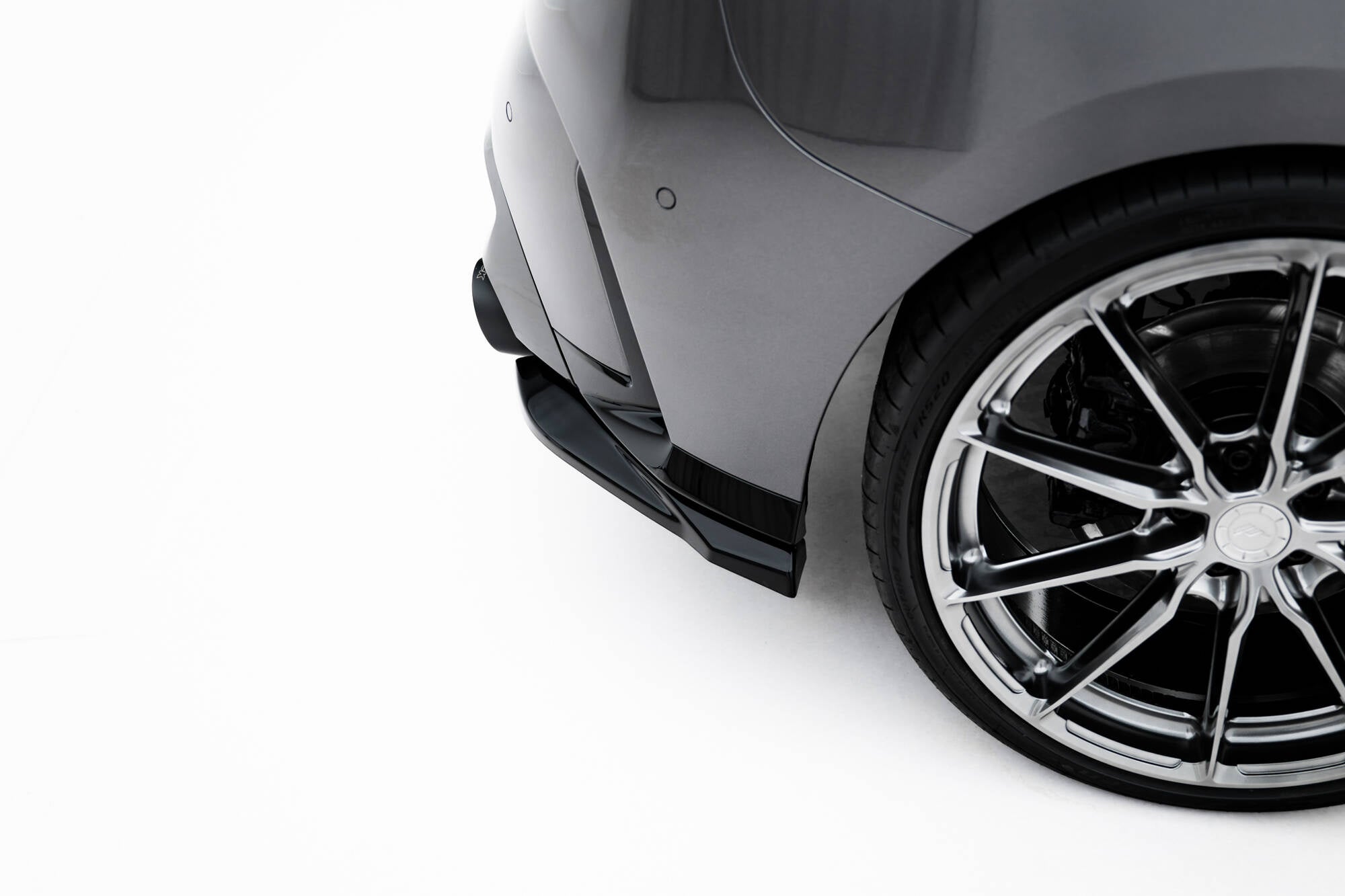 Maxton Design Splitters laterales traseros V.4 para BMW M135i F70 - imagen 3