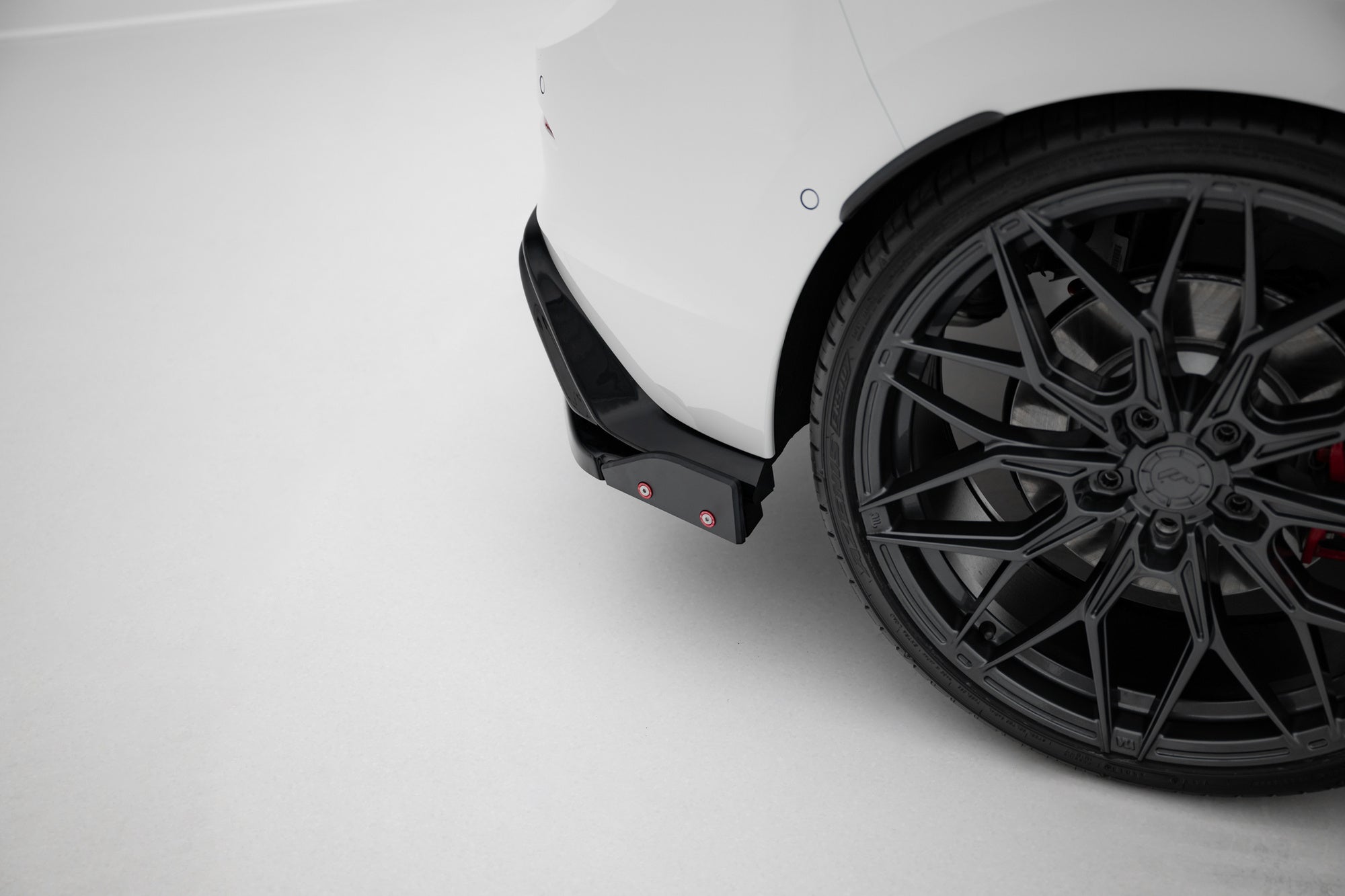 Maxton Design Splitters laterales traseros V.4 + Flaps para Volkswagen Golf GTI / GTE Mk8 para only with : VW-GO-8-GTI-RS2 - imagen 2