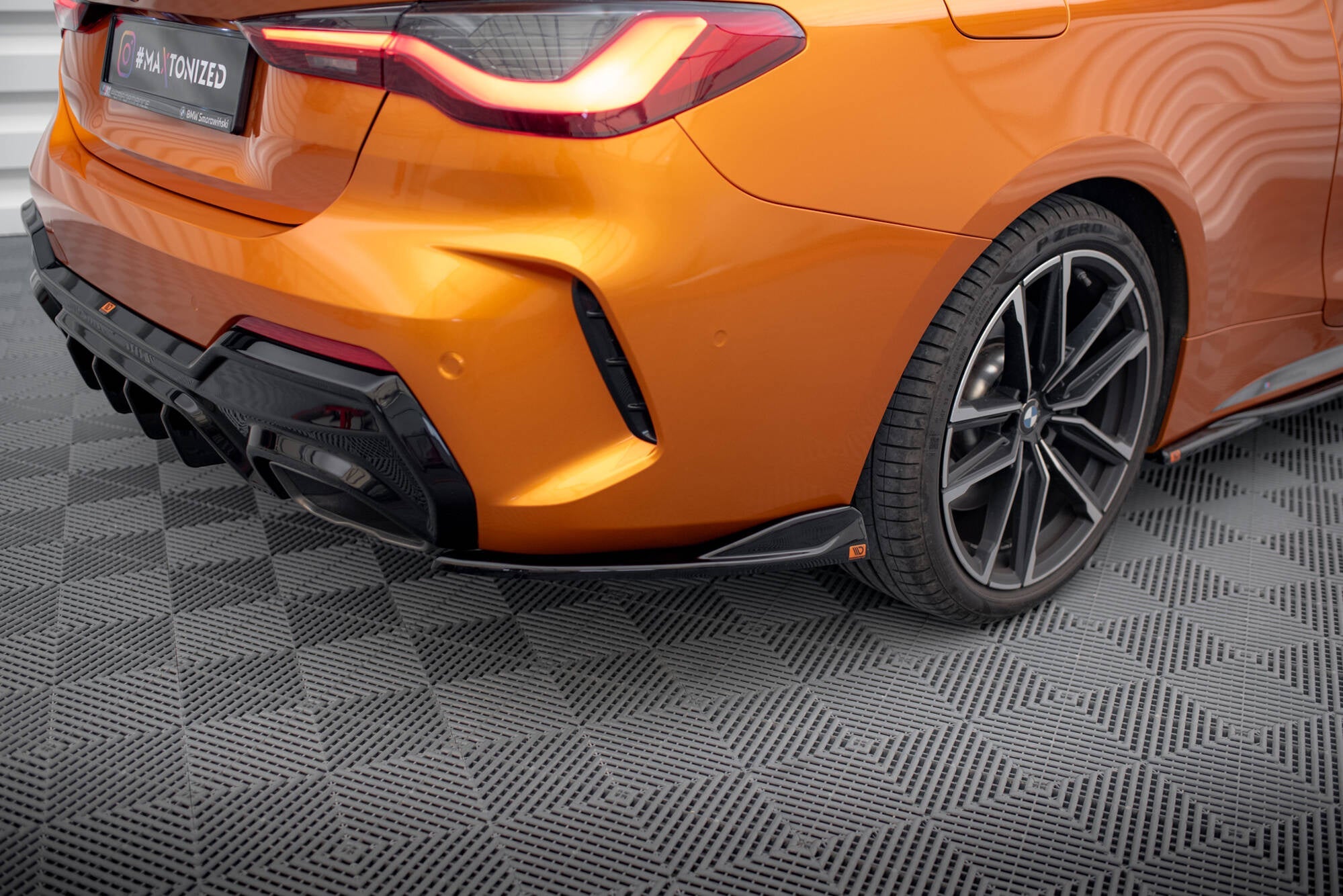 Maxton Design Splitters laterales traseros V.6 para BMW 4 M440i G22 / G23 / G22 Facelift / G23 Facelift - imagen 1