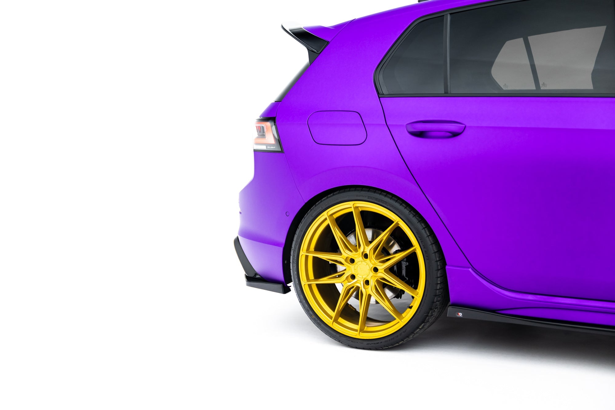Maxton Design Splitters laterales traseros V.6 para Volkswagen Golf R Hatchback Mk8 Facelift - imagen 4