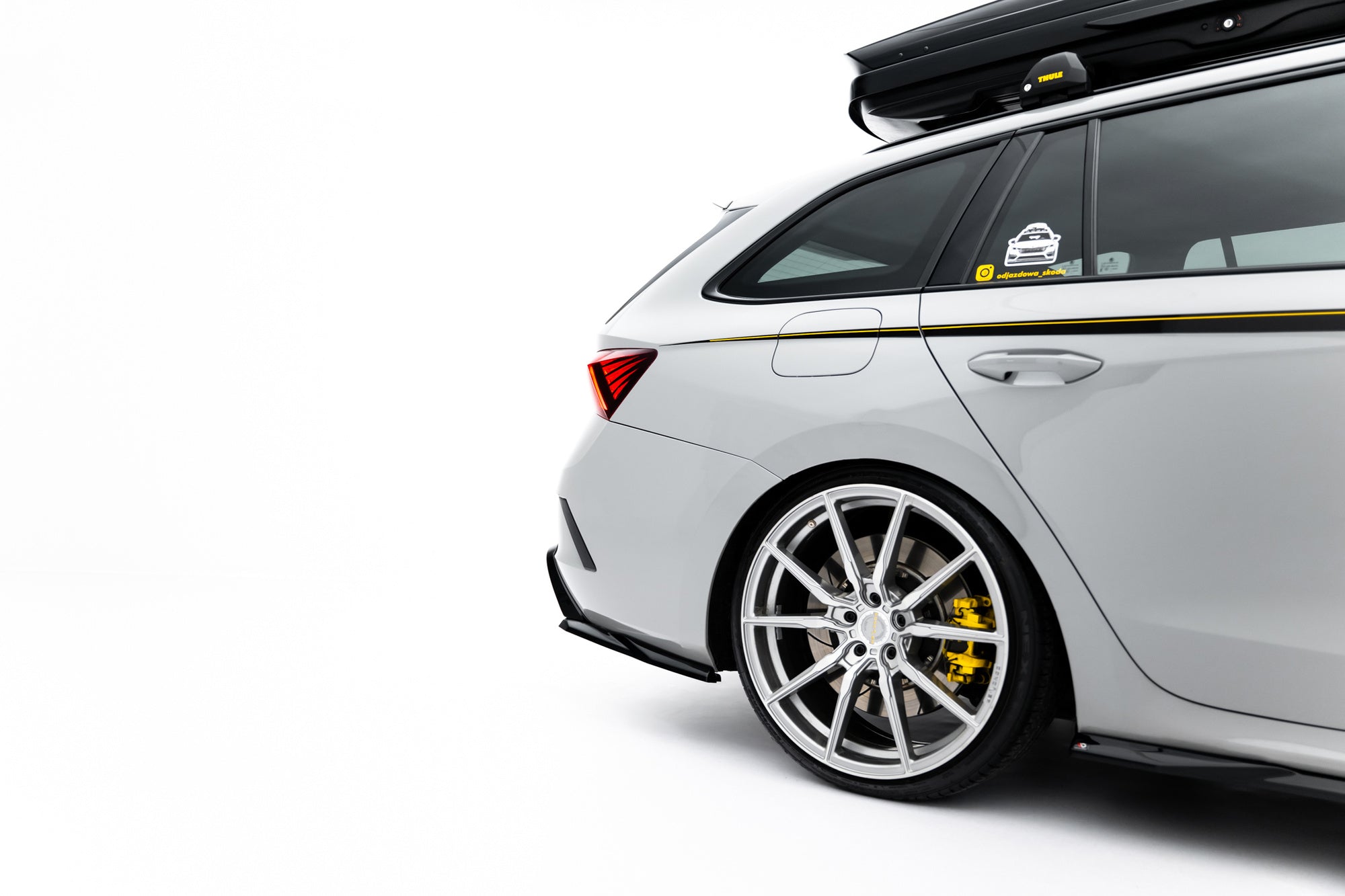 Maxton Design Splitters laterales traseros V.7 para Skoda Octavia RS Liftback / Combi Mk4 - imagen 4