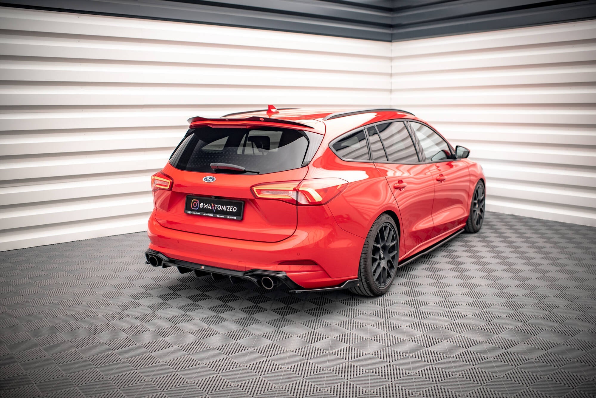 Maxton Design Splitters laterales traseros V.8 para Ford Focus Estate ST Mk4 - imagen 2