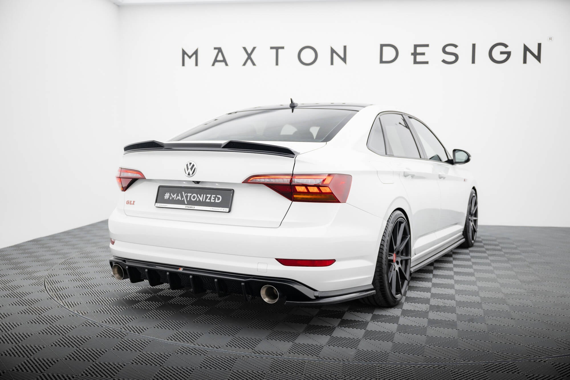 Maxton Design Splitters laterales traseros para Volkswagen Jetta GLI Mk7 - imagen 4