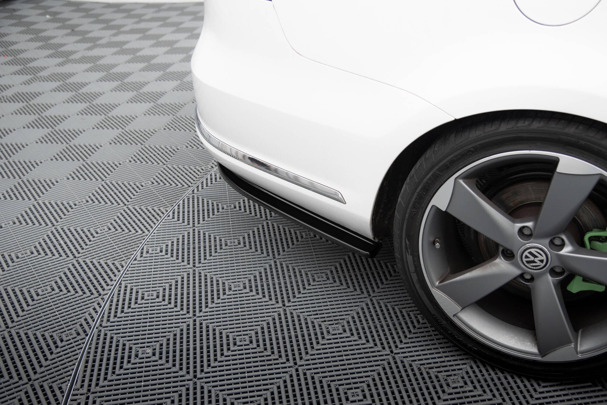 Maxton Design Splitters laterales traseros para Volkswagen Passat Variant B7 - imagen 2