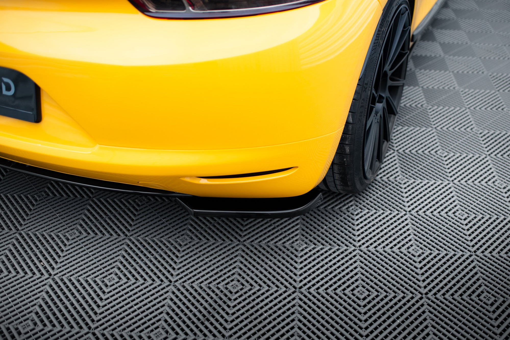 Maxton Design Splitters laterales traseros para Volkswagen Scirocco Mk3 - imagen 2