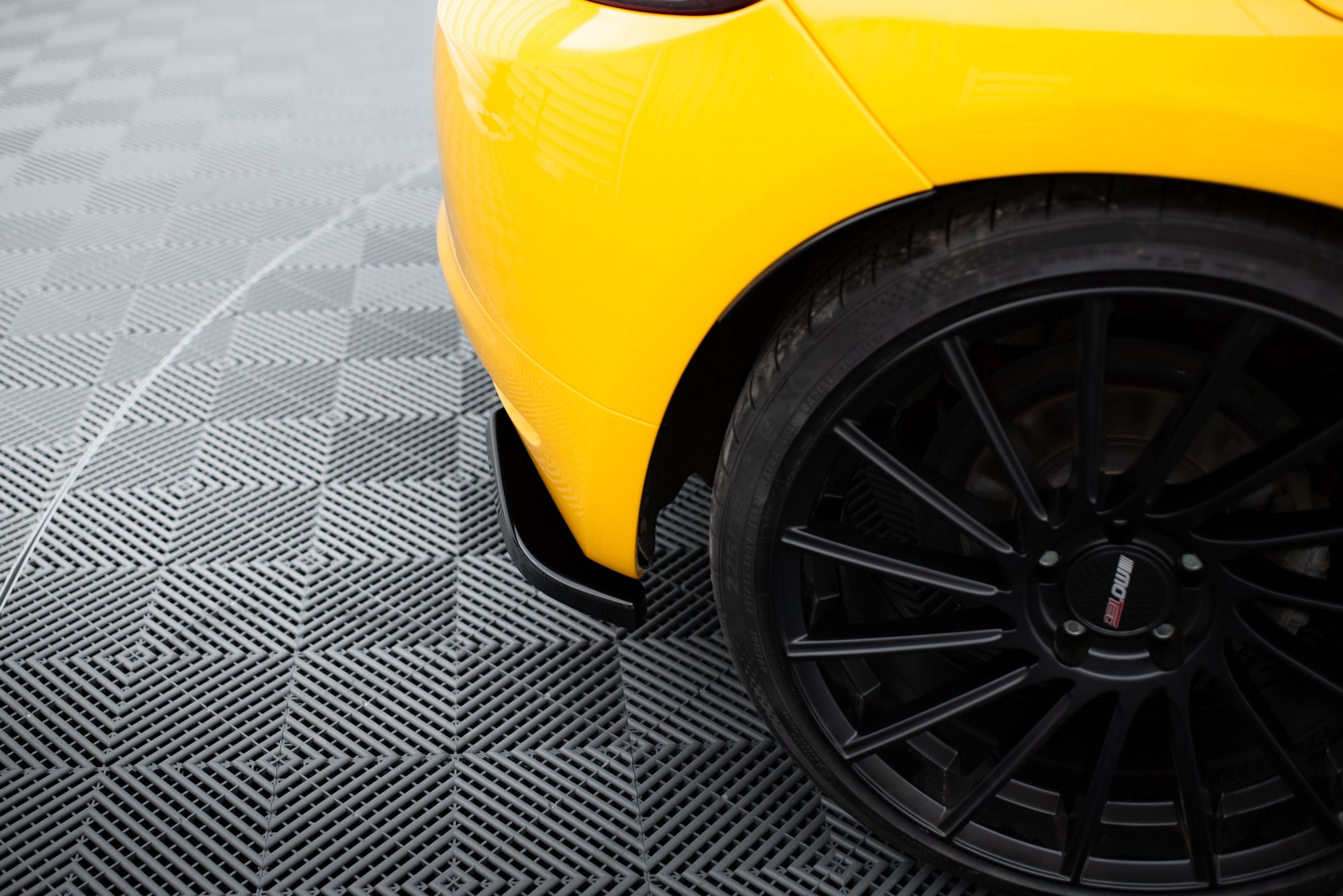 Maxton Design Splitters laterales traseros para Volkswagen Scirocco Mk3 - imagen 3