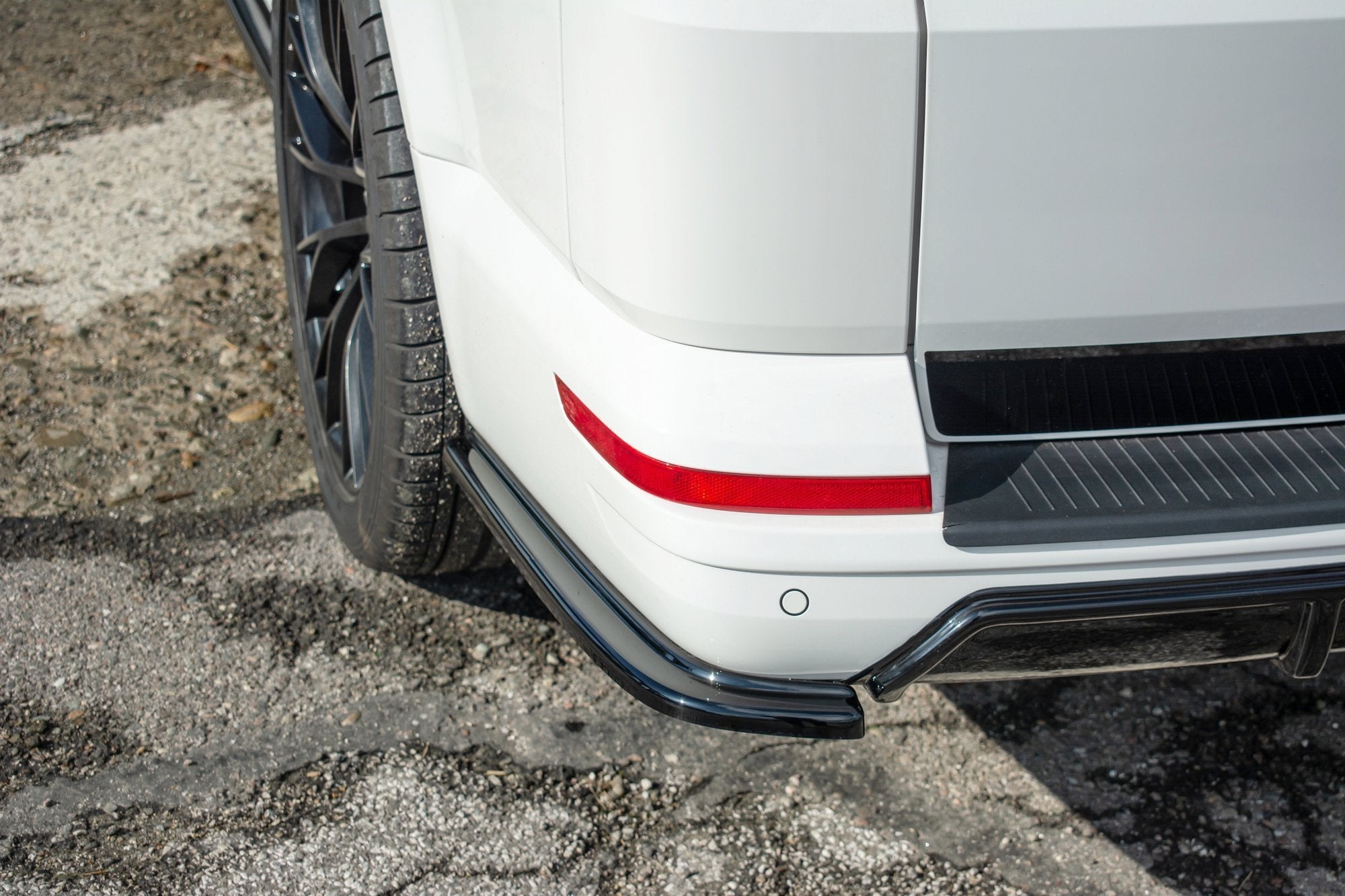 Maxton Design Splitters laterales traseros para Volkswagen T6 / T6.1 - imagen 1