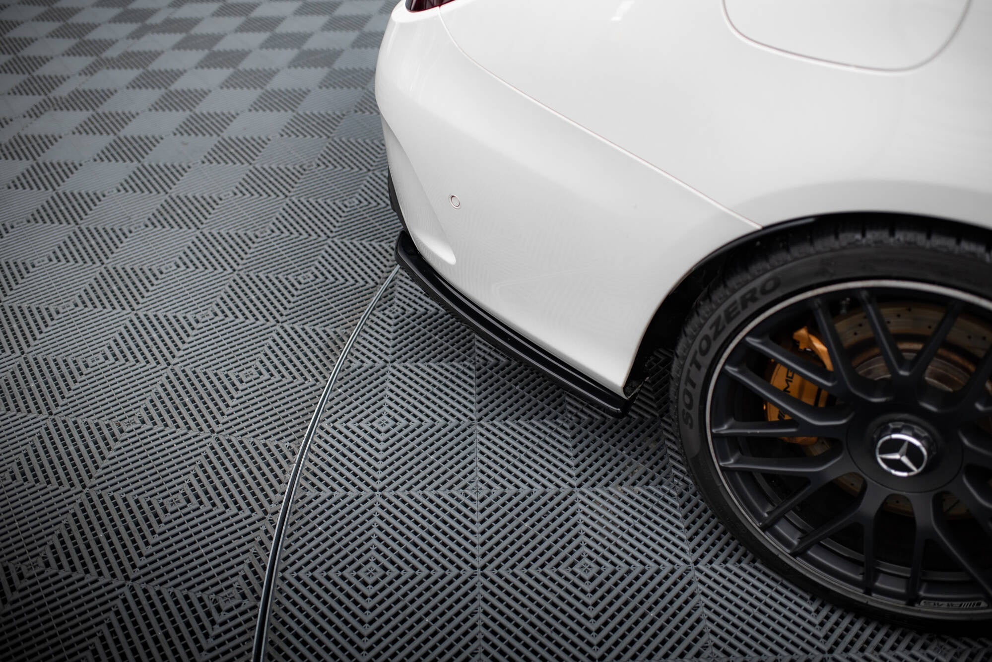 Maxton Design Splitters laterales traseros para Mercedes-Benz C W205 / S205 63AMG - imagen 3