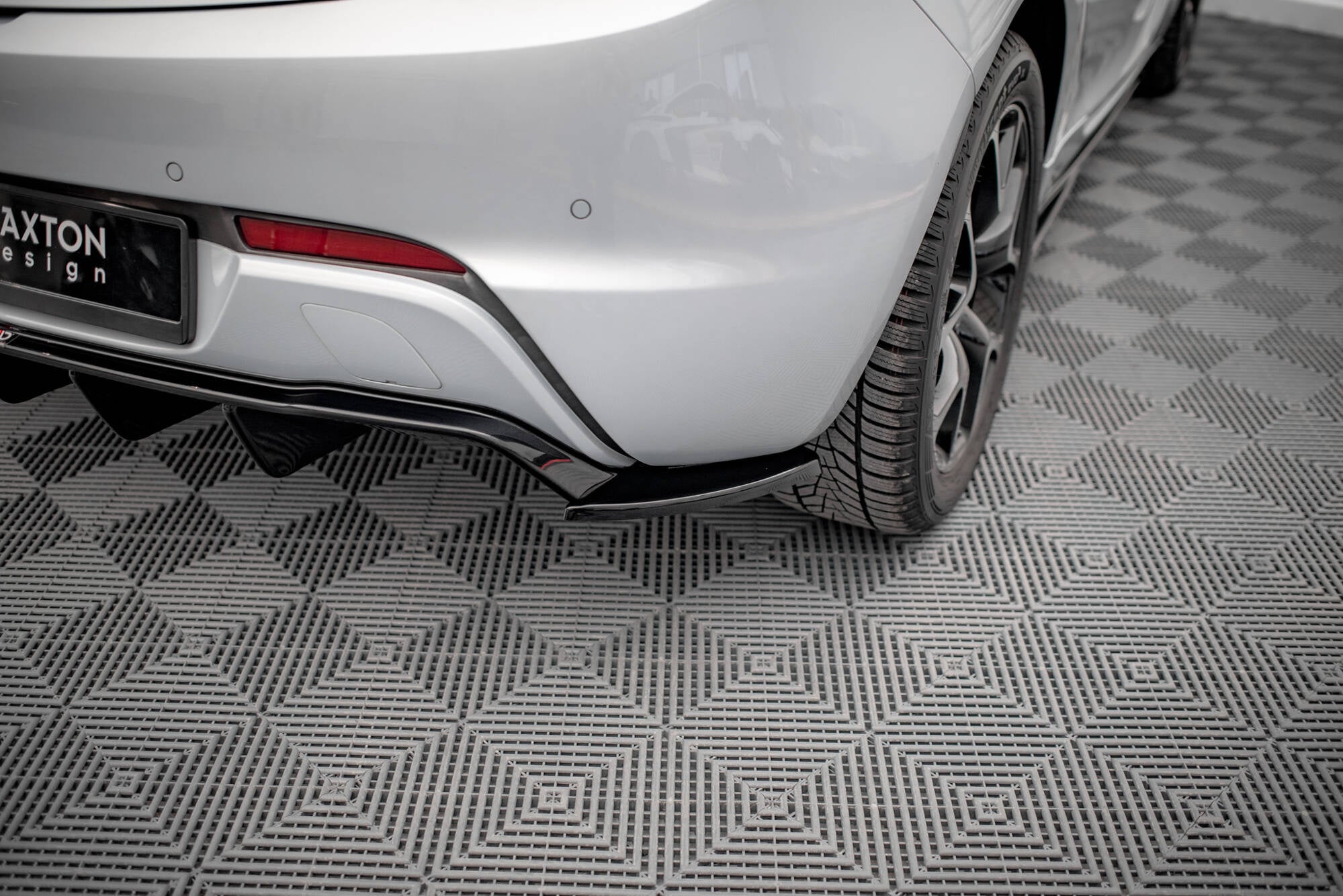 Maxton Design Splitters laterales traseros V.2 para Opel Astra GTC OPC-Line J - imagen 1