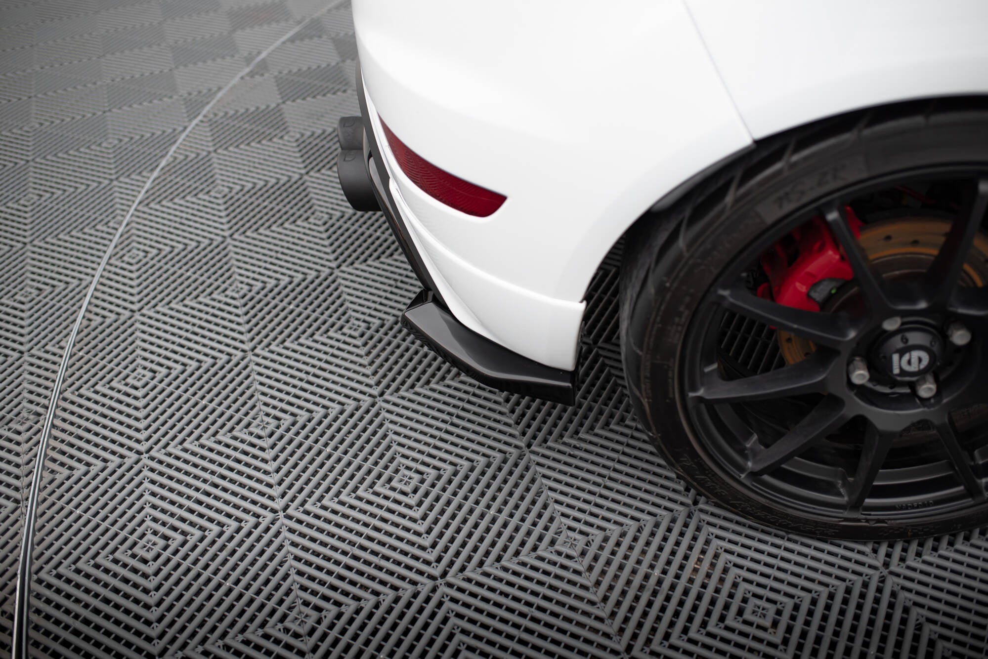 Maxton Design Splitters laterales traseros V.3 para Ford Fiesta ST Mk7 Facelift - imagen 3