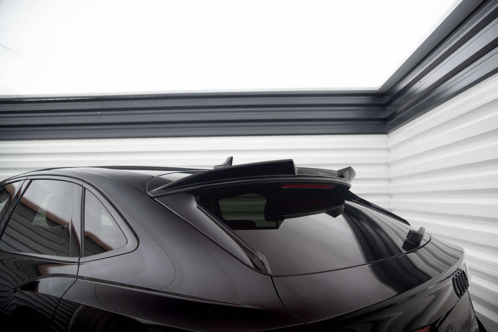 Maxton Design Extensión de alerón 3D para Audi Q3 Sportback F3 - imagen 1