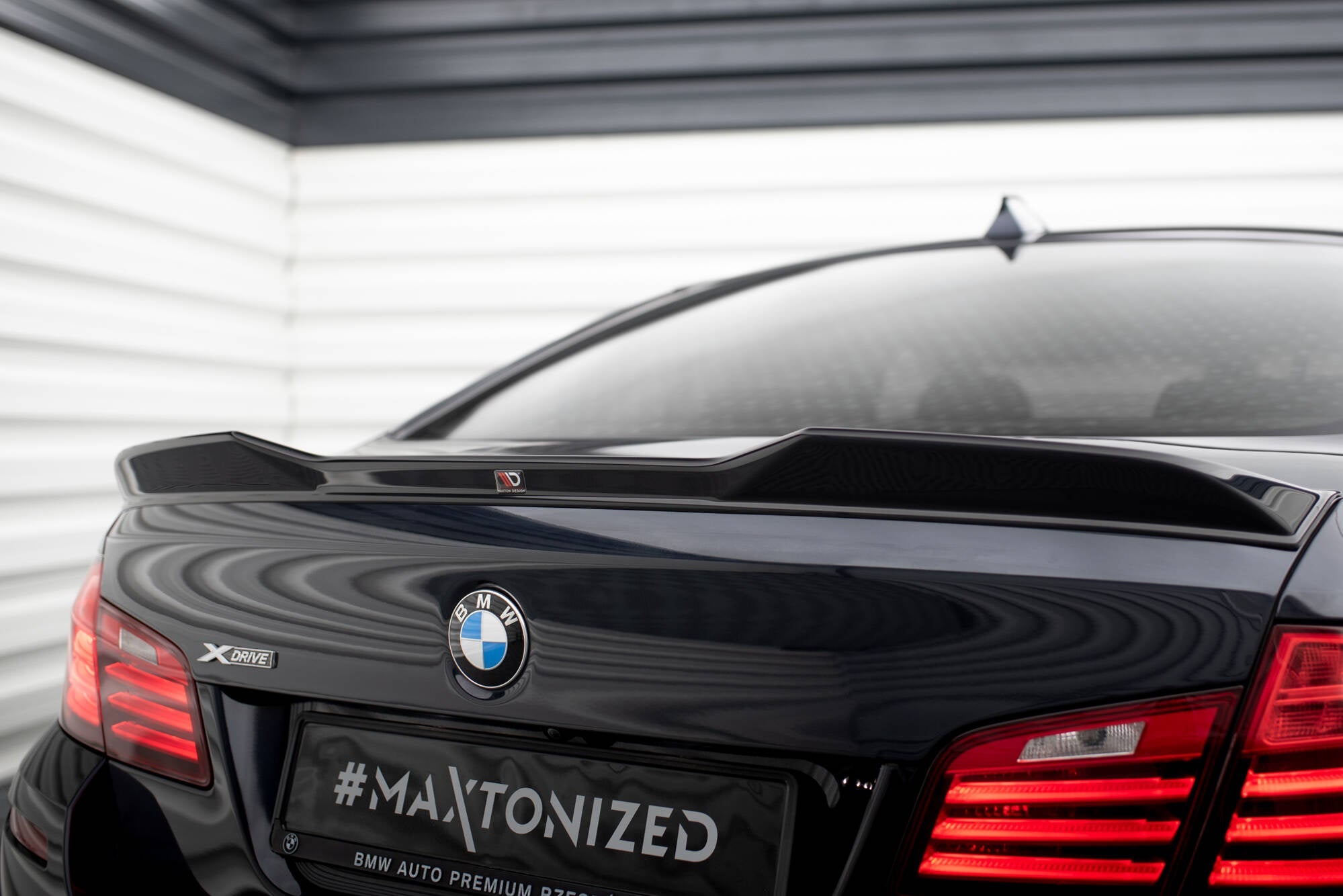Maxton Design Extensión de alerón 3D para BMW 5 M-Pack F10 - imagen 1