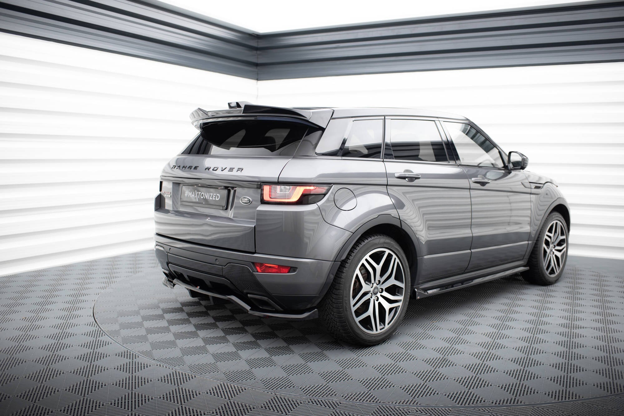 Maxton Design Extensión de alerón 3D para Land Rover Range Rover Evoque HSE Dynamic Mk1 Facelift - imagen 3