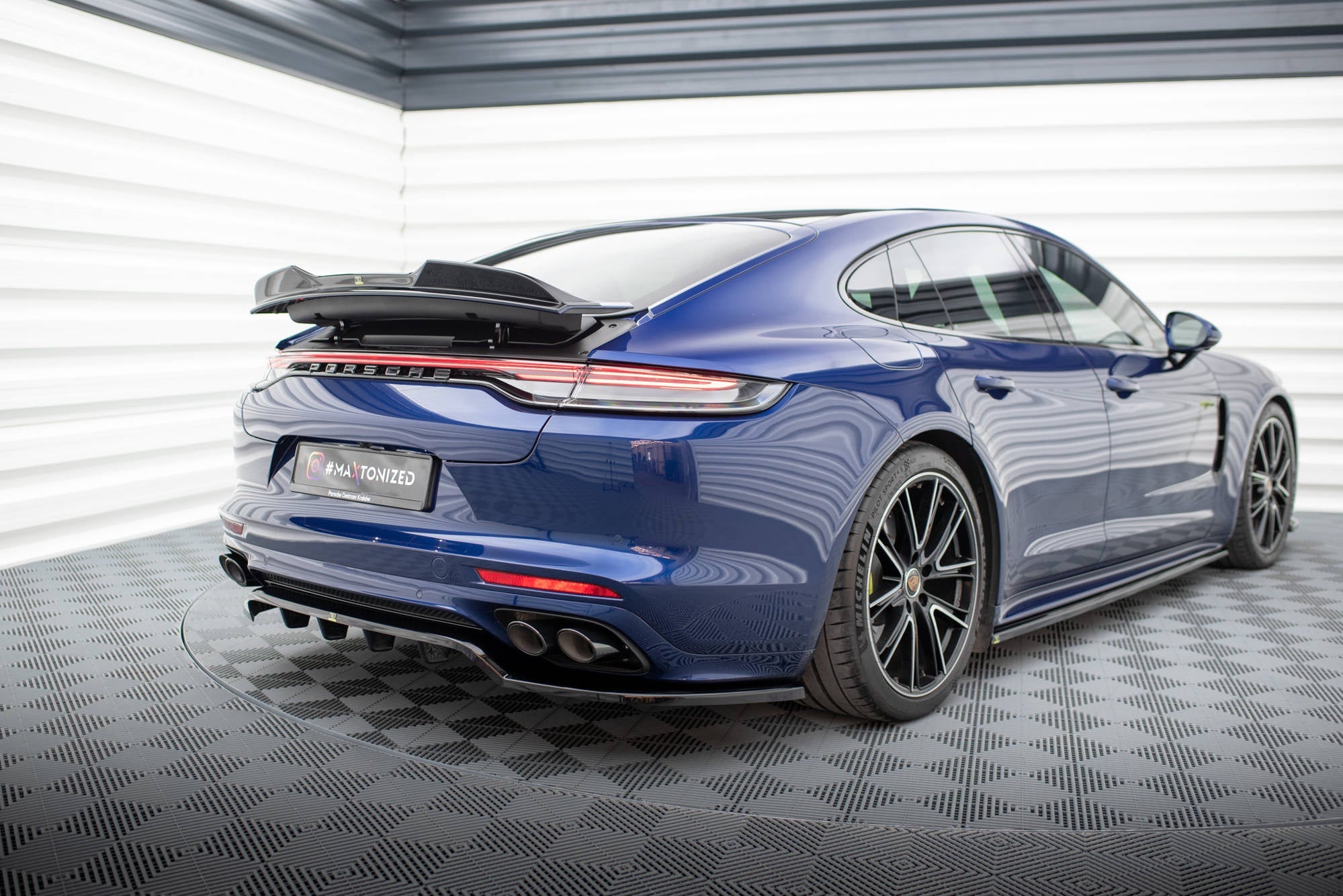 Maxton Design Extensión de alerón 3D para Porsche Panamera E-Hybrid 971 Facelift - imagen 5