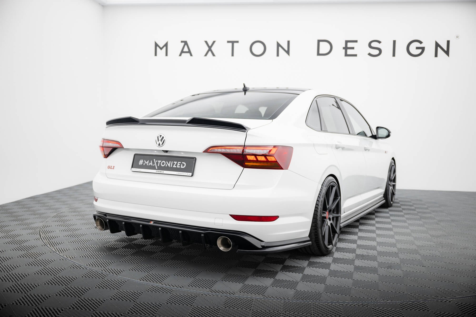 Maxton Design Extensión de alerón 3D para Volkswagen Jetta GLI Mk7 - imagen 2
