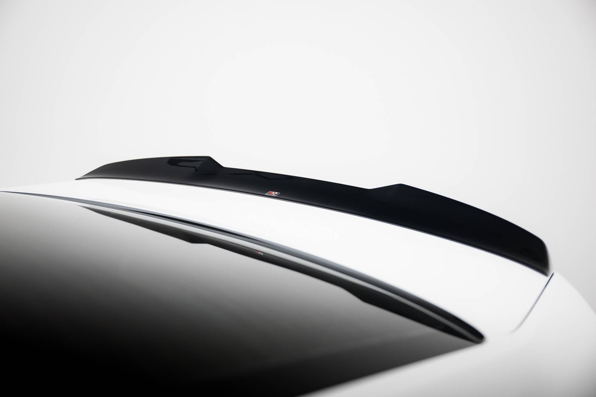 Maxton Design Extensión de alerón 3D para Volkswagen Jetta GLI Mk7 - imagen 3