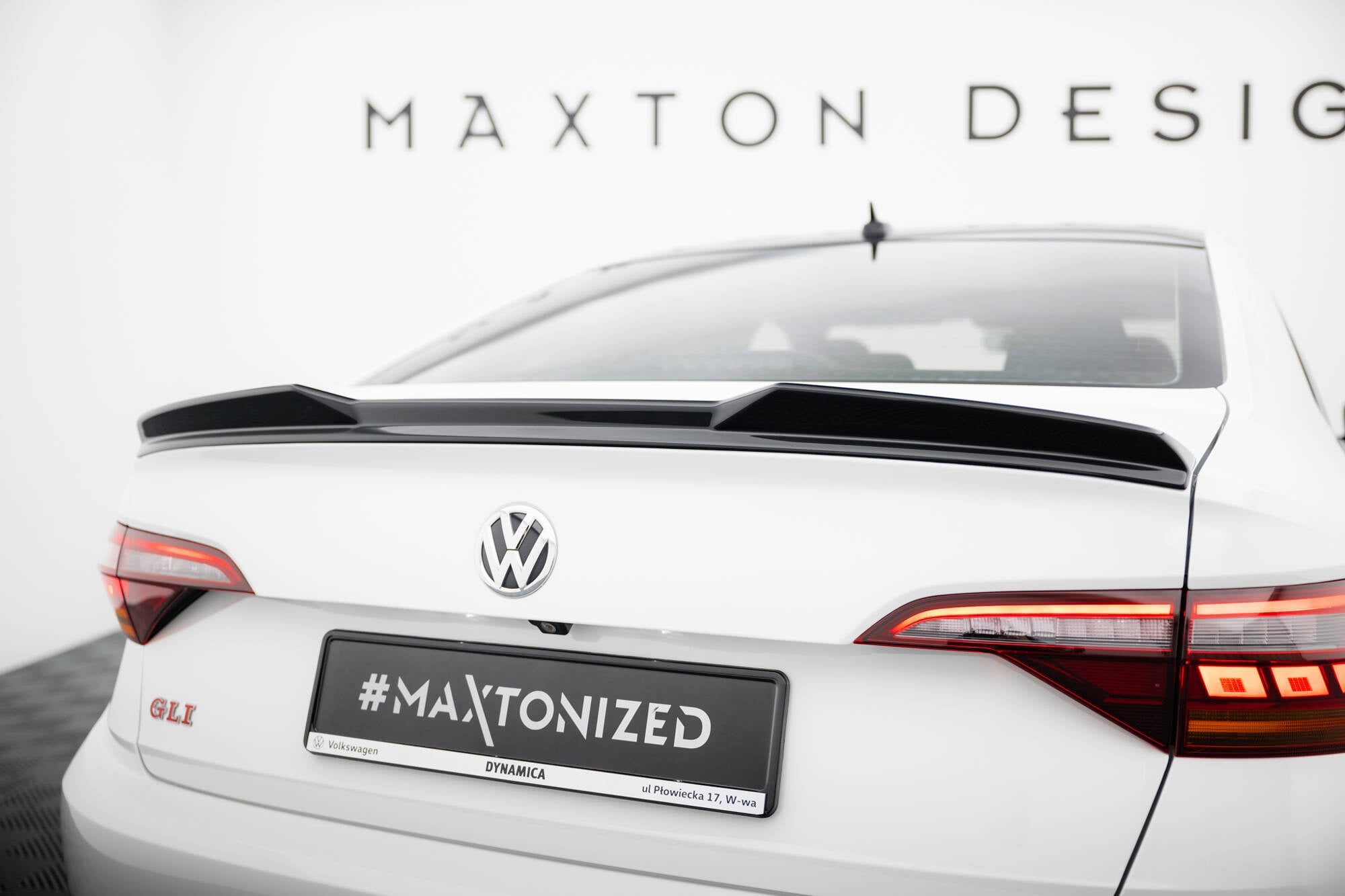 Maxton Design Extensión de alerón 3D para Volkswagen Jetta GLI Mk7 - imagen 1