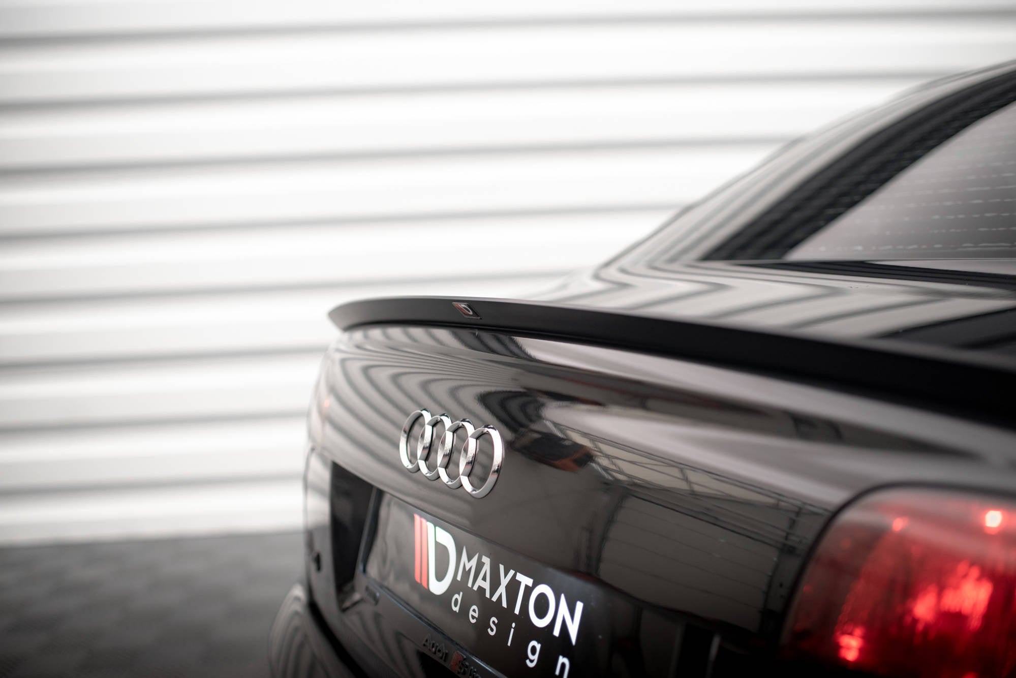 Maxton Design Extensión de alerón para Audi A4 Sedan S-Line B7 - imagen 3