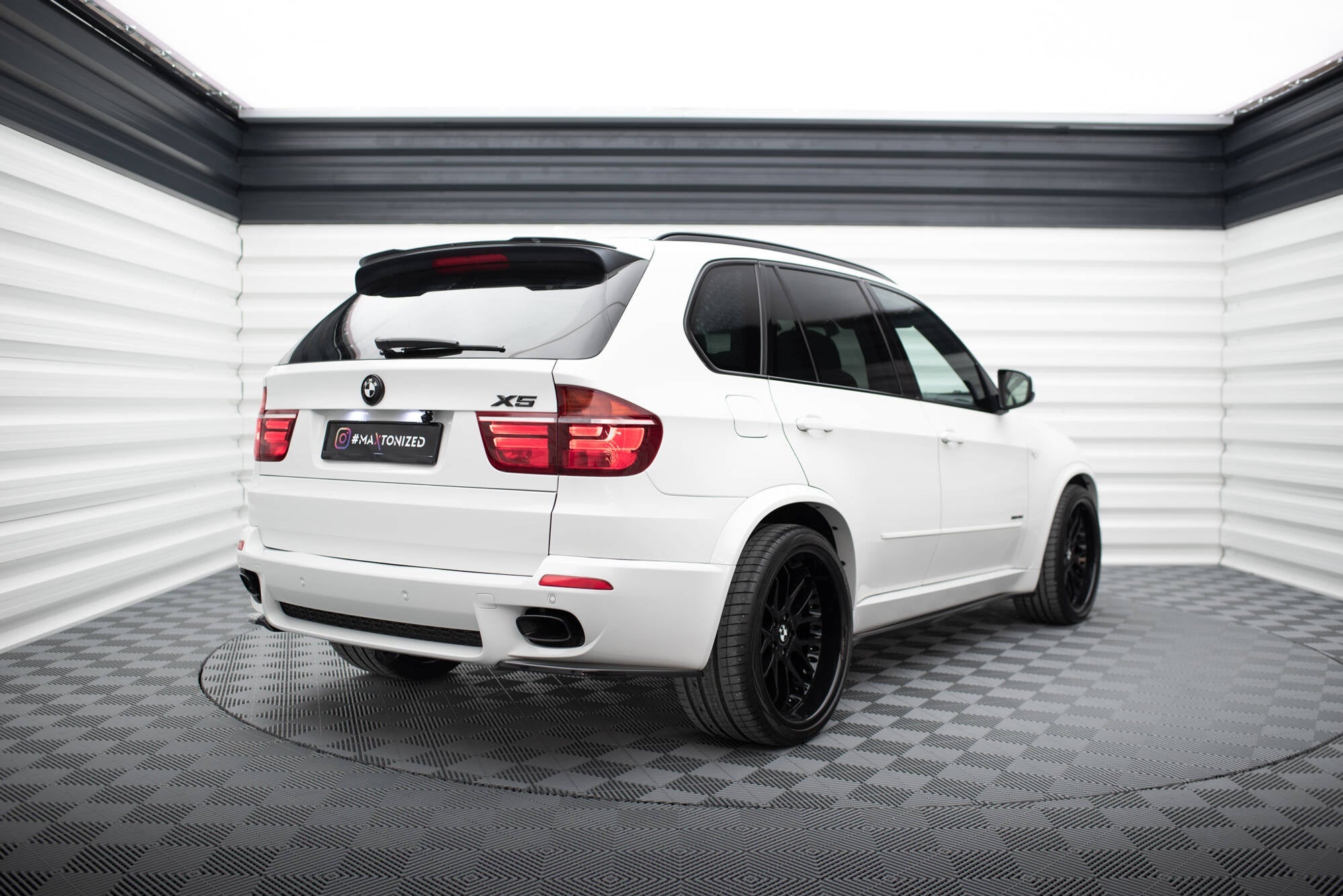 Maxton Design Extensión de alerón para BMW X5 E70 Facelift M-pack - imagen 3