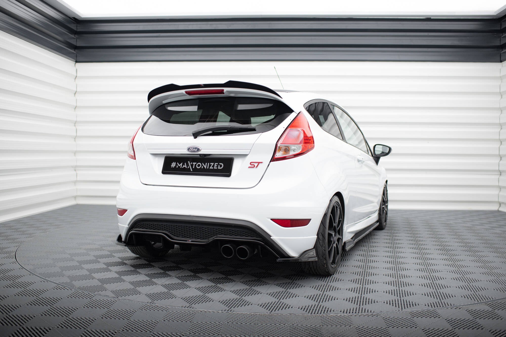 Maxton Design Extensión de alerón para Ford Fiesta ST Mk7 Facelift - imagen 4