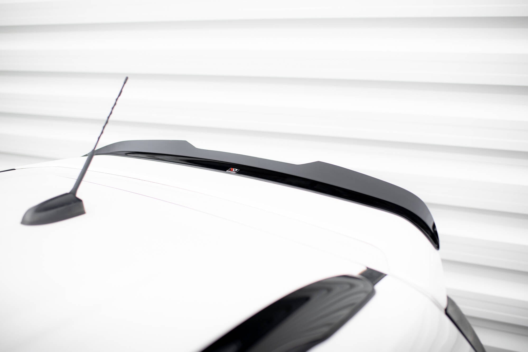 Maxton Design Extensión de alerón para Ford Kuga ST-Line Mk2 - imagen 1