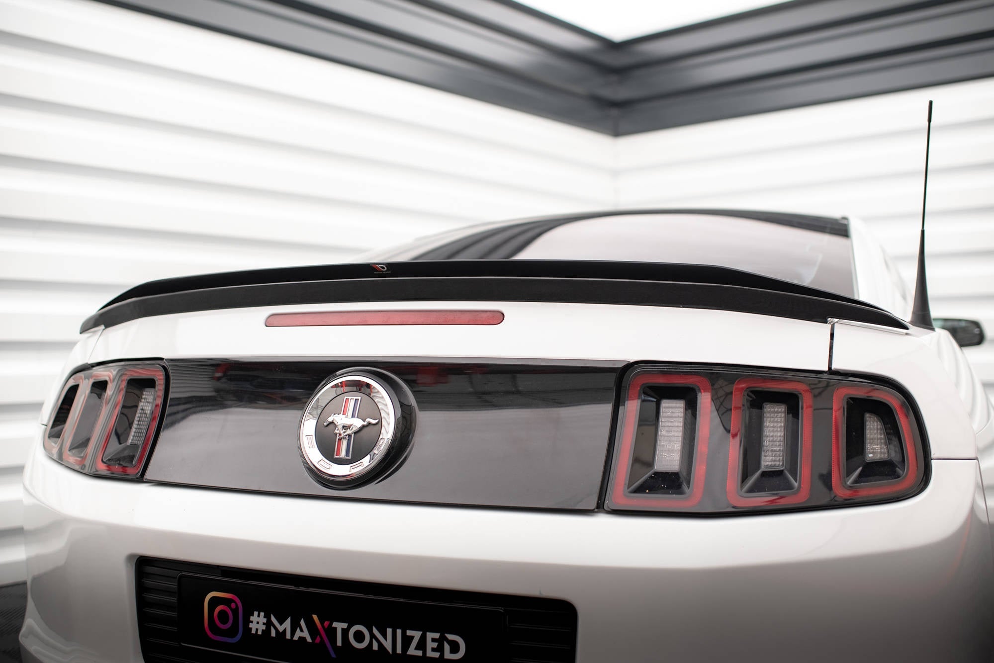 Maxton Design Extensión de alerón para Ford Mustang Mk5 Facelift - imagen 1