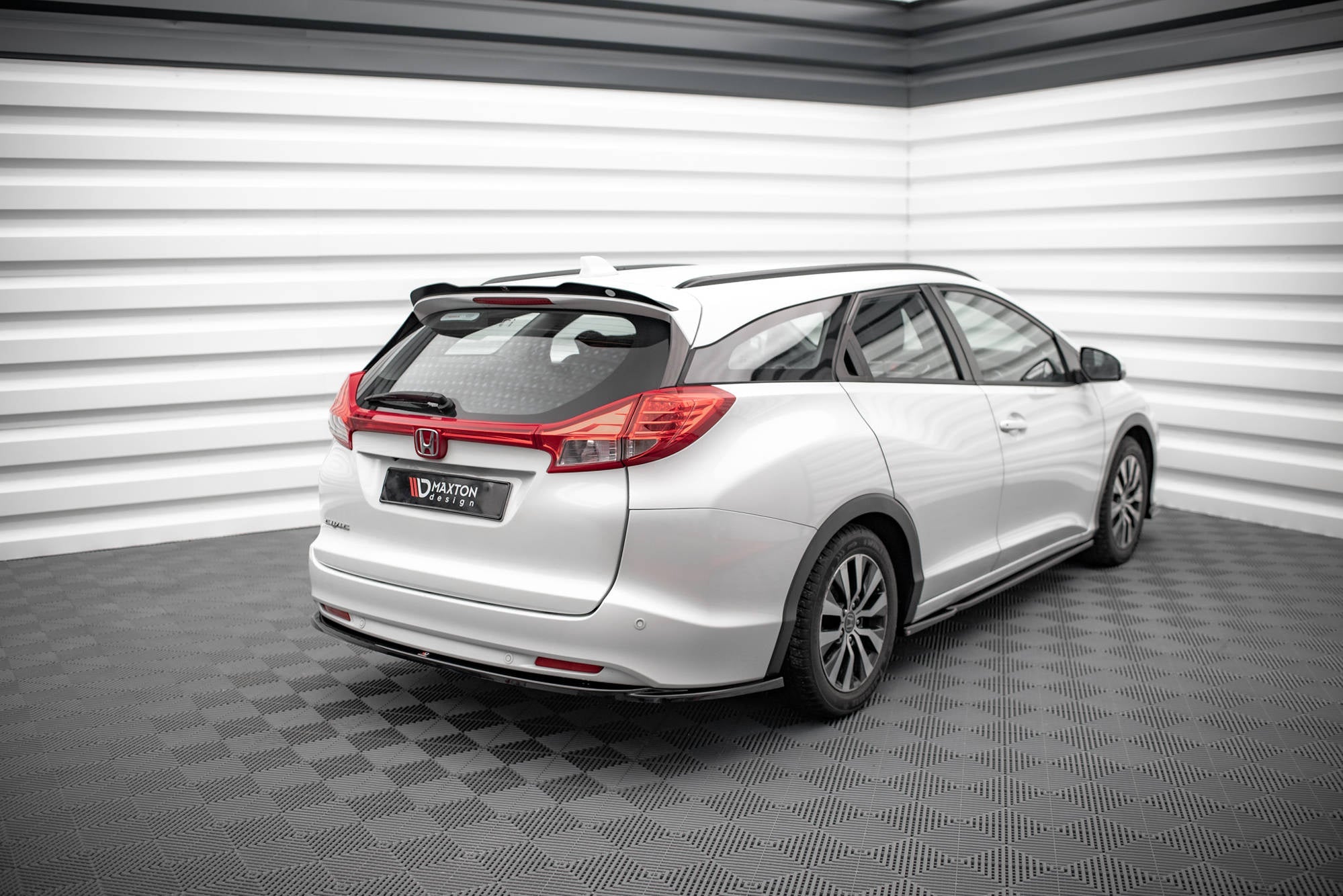 Maxton Design Extensión de alerón para Honda Civic Tourer Mk9 - imagen 1