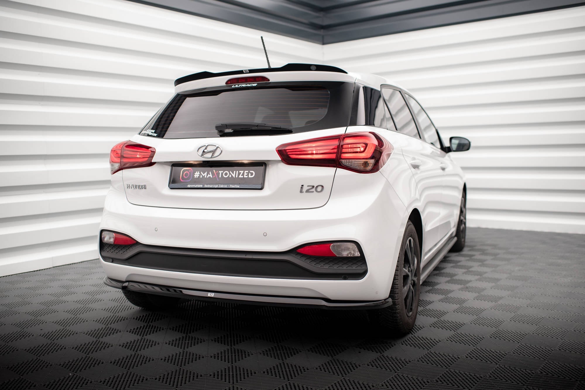 Maxton Design Extensión de alerón para Hyundai I20 Mk2 Facelift - imagen 2