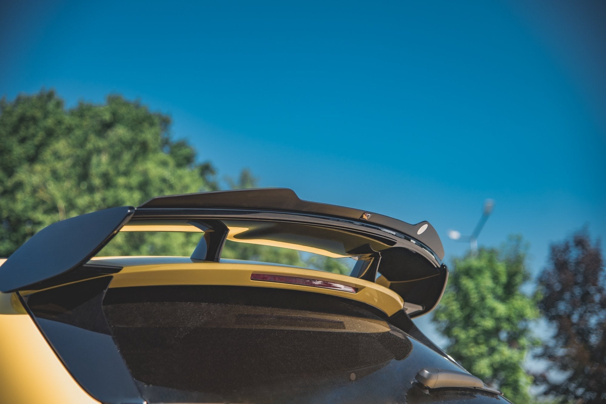 Maxton Design Extensión de alerón para Mercedes-AMG A 45 S W177 - imagen 2