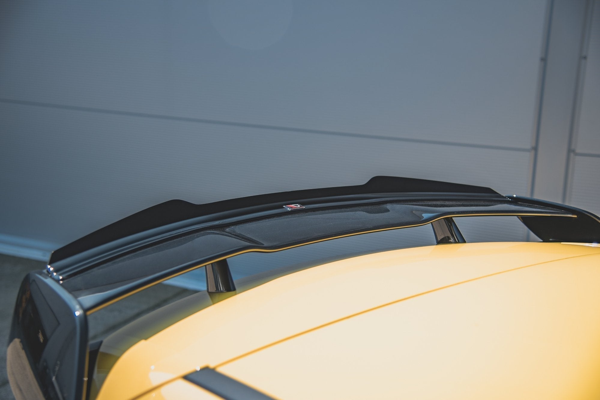 Maxton Design Extensión de alerón para Mercedes-AMG A 45 S W177 - imagen 4