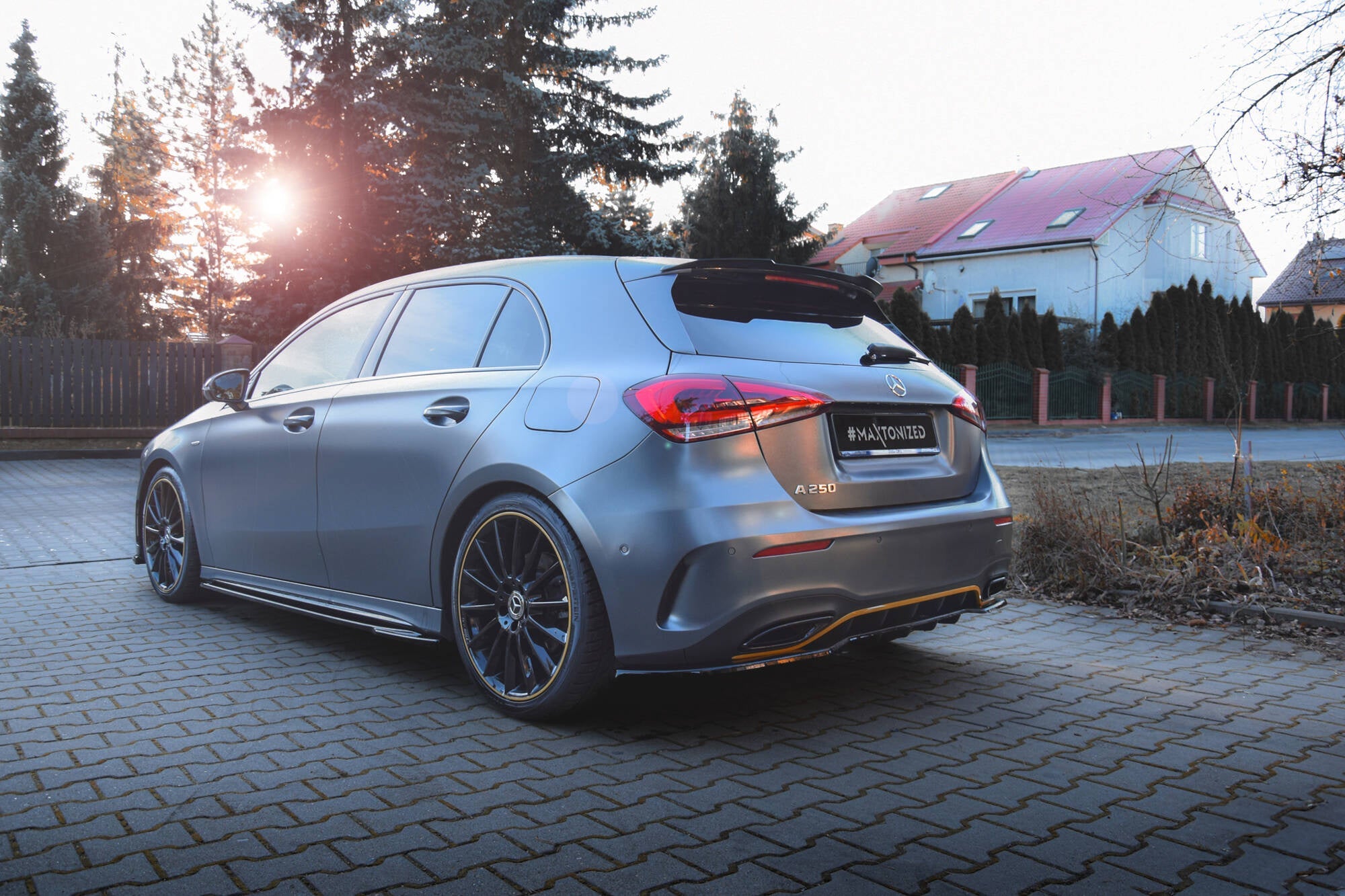 Maxton Design Extensión de alerón para Mercedes-Benz A AMG-Line Hatchback W177 - imagen 2
