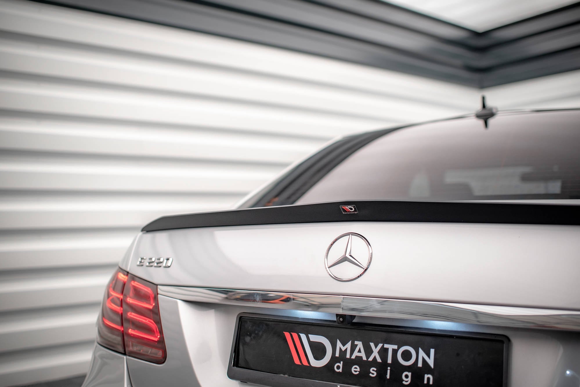 Maxton Design Extensión de alerón para Mercedes-Benz E63 AMG / AMG-Line / Standard Sedan W212 Facelift - imagen 2