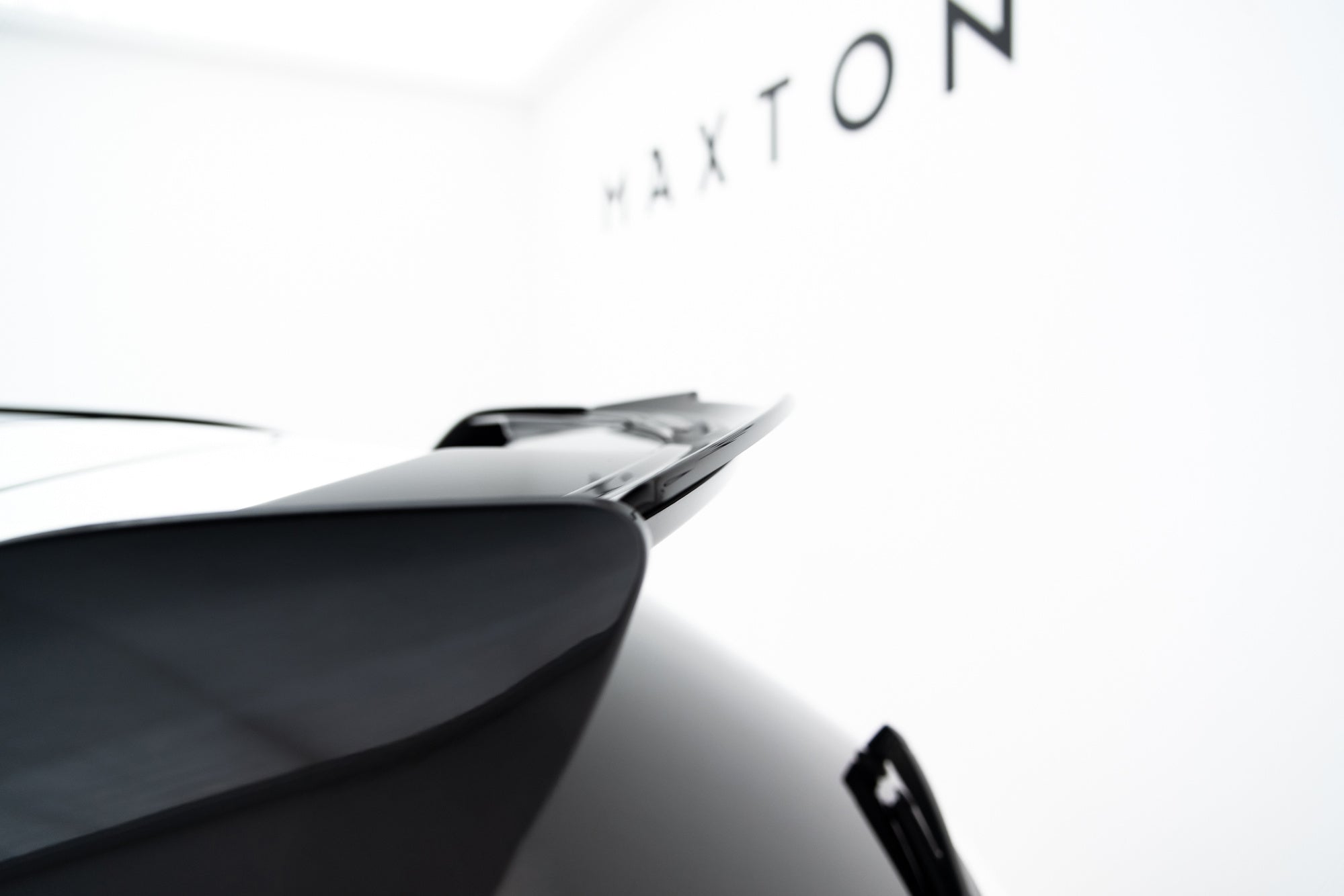 Maxton Design Extensión de alerón para Mercedes-Benz GLA 45 AMG X156 Facelift - imagen 4