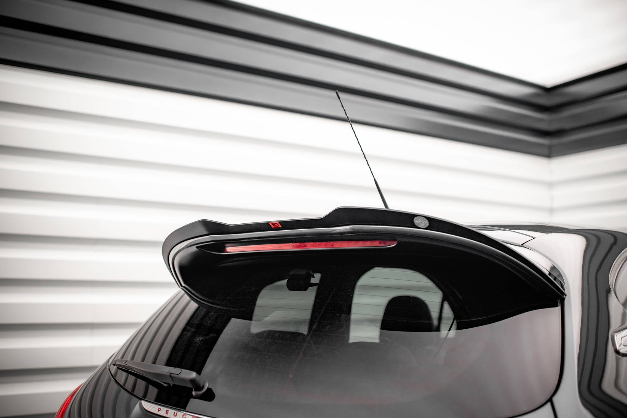 Maxton Design Extensión de alerón para Peugeot 208 GTi Mk1 - imagen 1