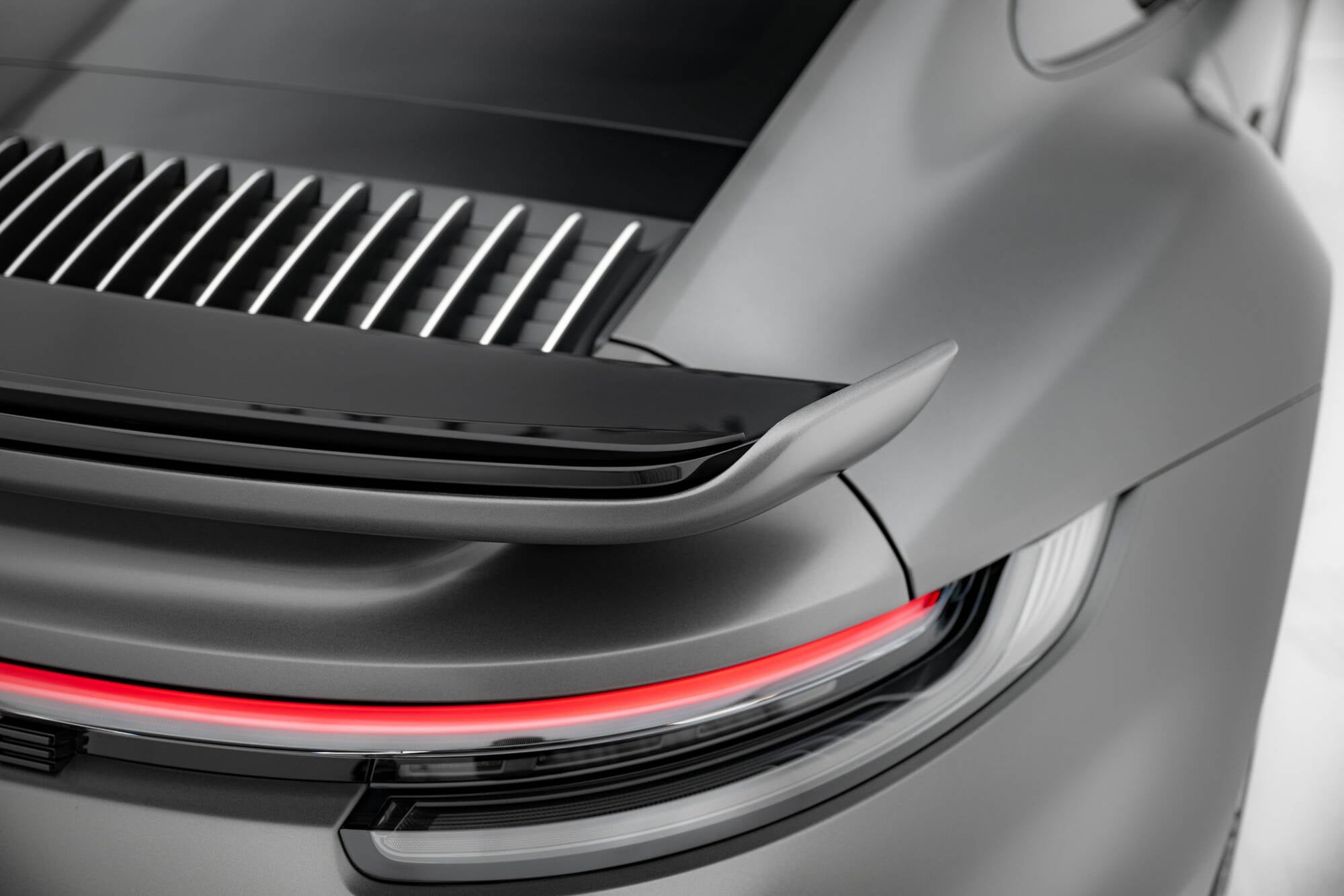 Maxton Design Extensión de alerón para Porsche 911 Turbo S Sport Package 992 - imagen 3