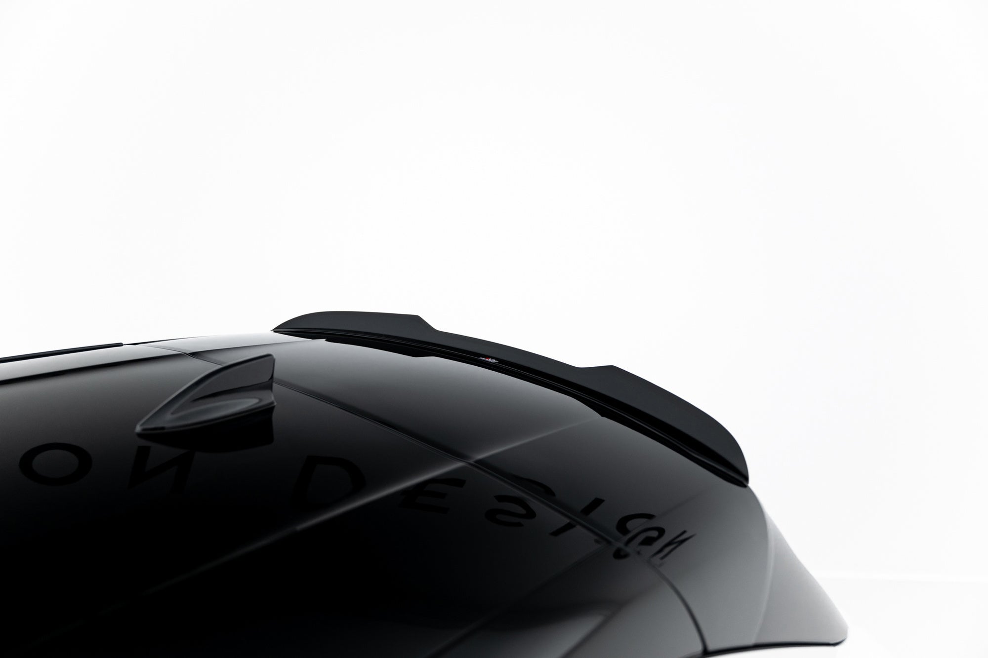 Maxton Design Extensión de alerón para Renault Megane E-Tech Electric Mk1 - imagen 3