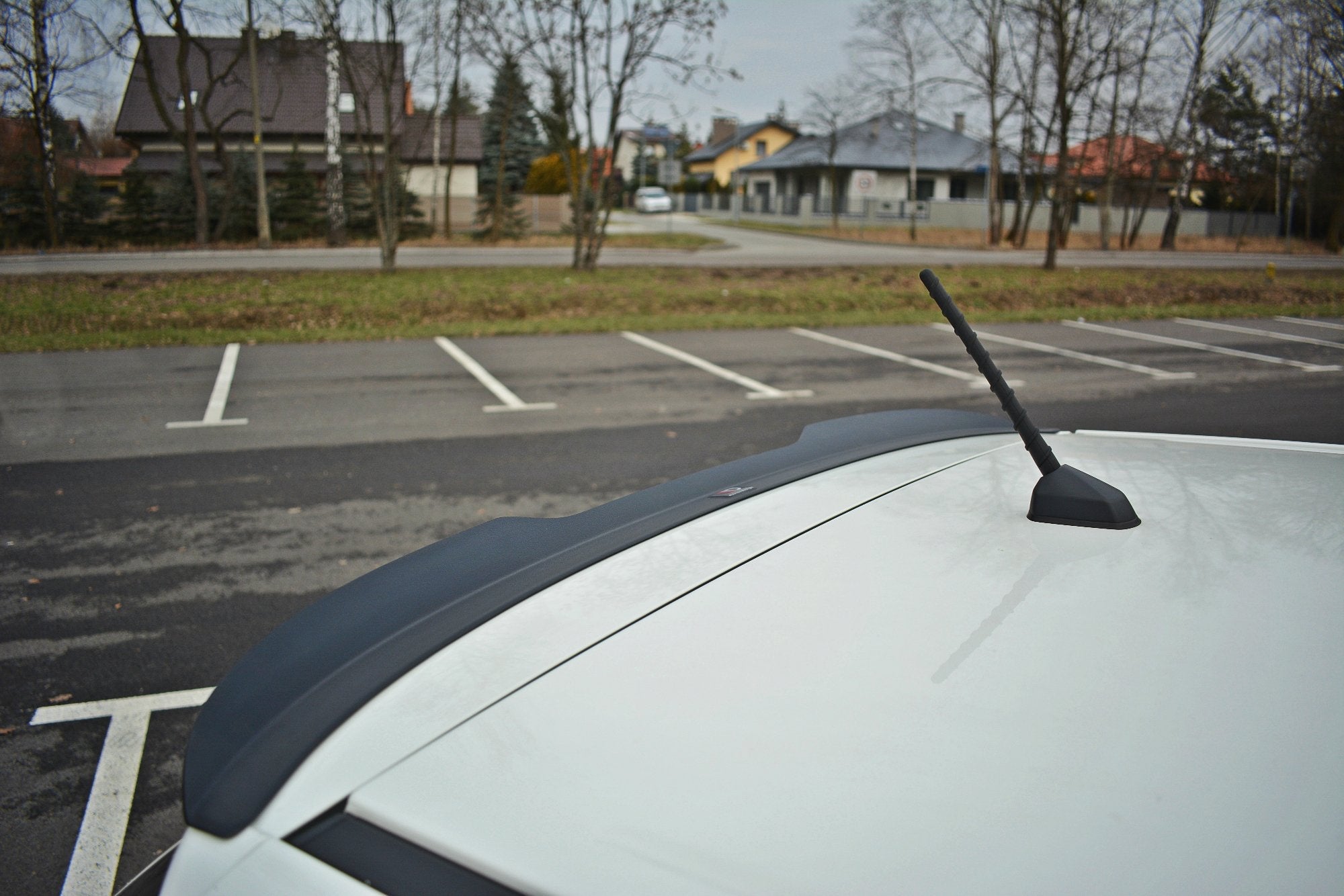 Maxton Design Extensión de alerón para Ssangyong Tivoli - imagen 3