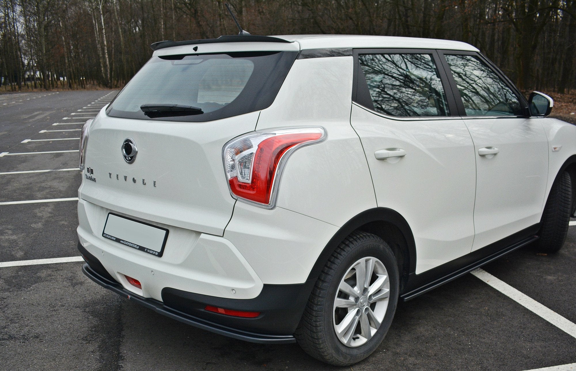 Maxton Design Extensión de alerón para Ssangyong Tivoli - imagen 2